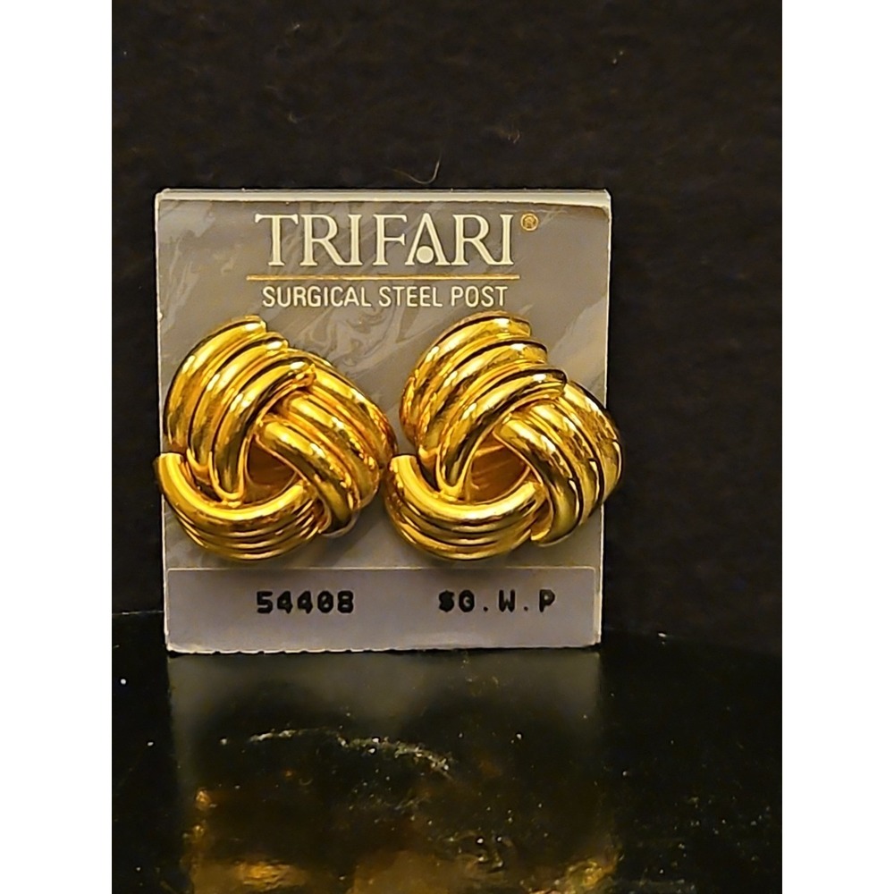 Vintage‎ Trifari Spiral  Gold Colored Womens Earrings With Surgical Steel Post